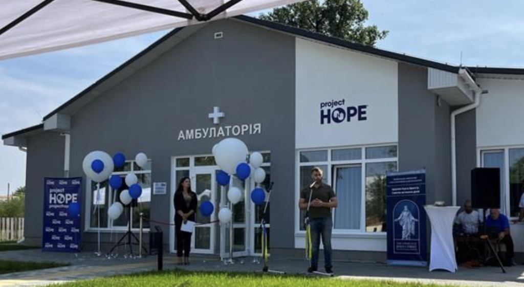 La Iglesia de Jesucristo edifica clínica de salud en Kiev, Ucrania