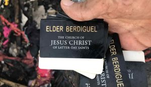 El incendio lo destruyó todo, excepto su placa misional